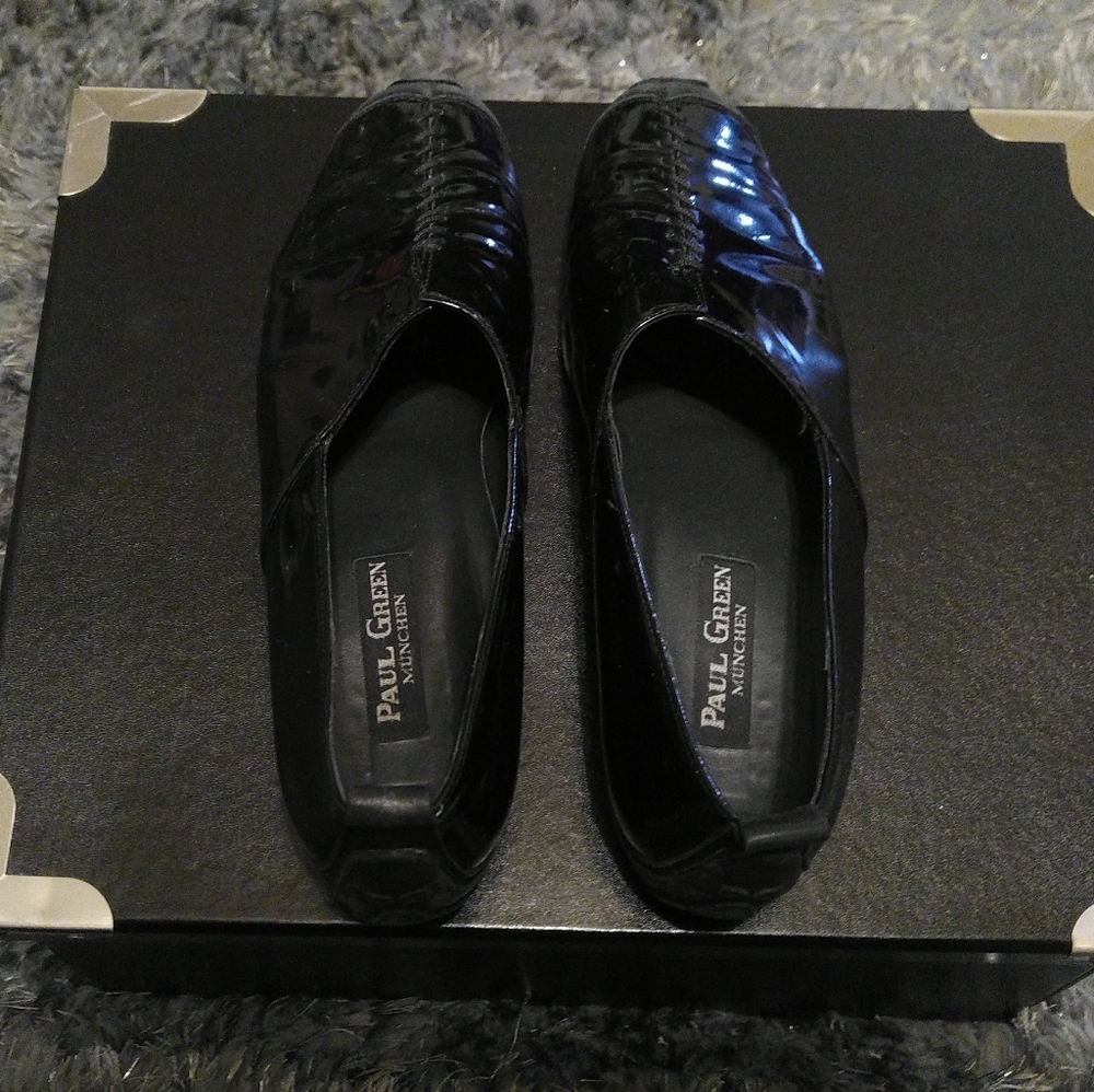 Paul Green smooth black ballet flats
